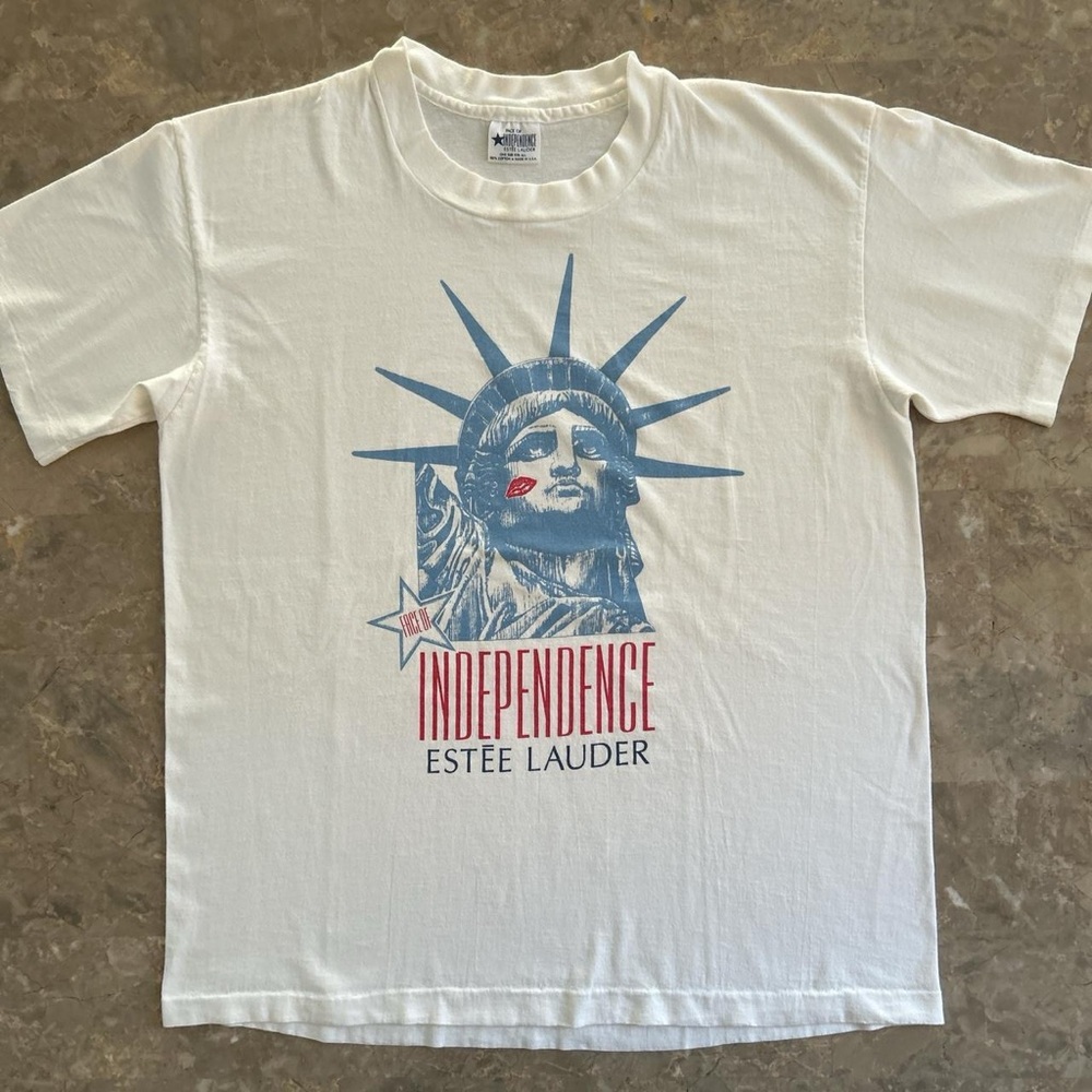 Vintage 1990s Estée Lauder Face of Independence Graphic T-Shirt USA